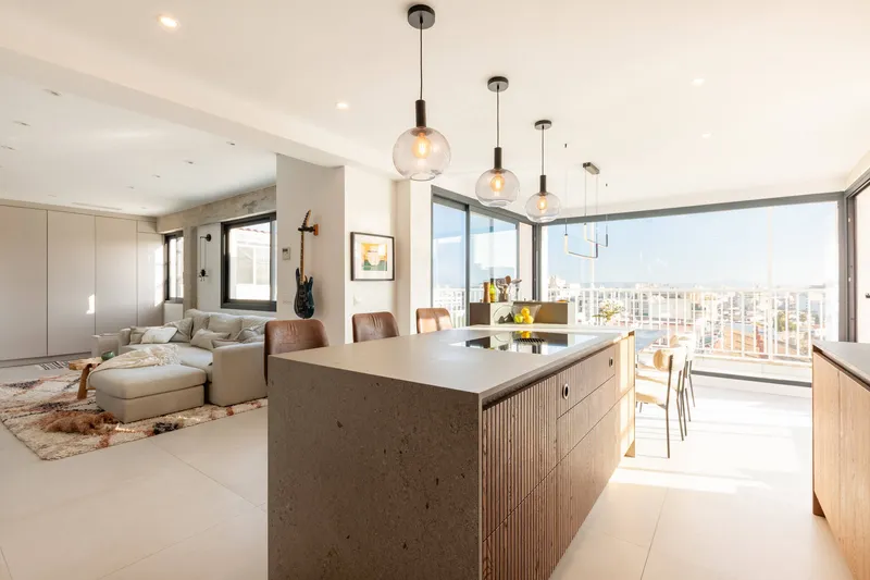 Stylish penthouse with views and the authentic Palma just outside your door — photo 3
