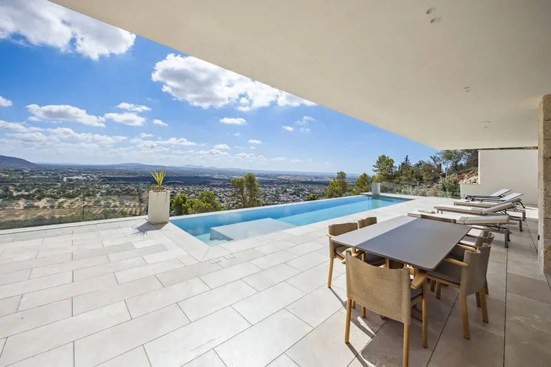 Impressive villa near Palma — photo 2