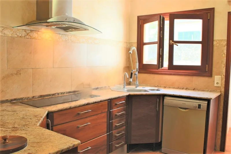 Manor house with commercial premises in the heart of Sóller — photo 9