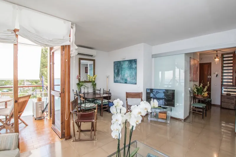 Nice first line apartment in Illetas — photo 7