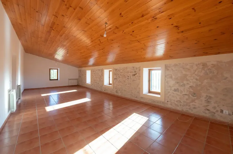 Don't miss the opportunity to visit one of the most outstanding estates in the municipality of Sineu. This property extends over approximately — photo 6