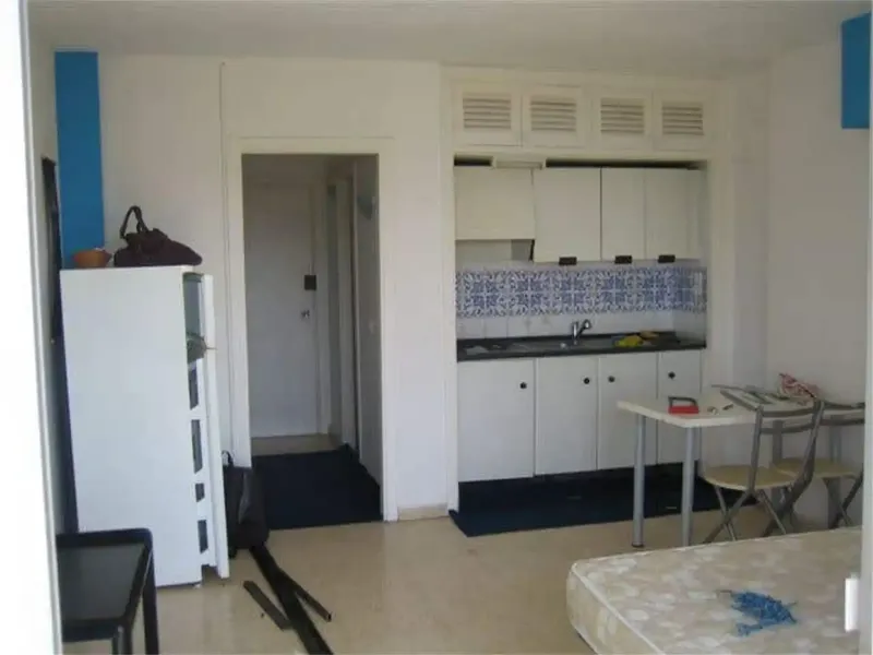 Studio in Cala Mayor, in the Torremayor building, (on the way up to the highway) sea views, large built-in wardrobe, full bathroom — photo 4