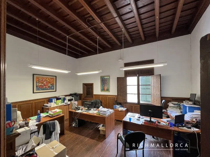 Character Townhouse with Exceptional Potential in Central Llucmajor — photo 8