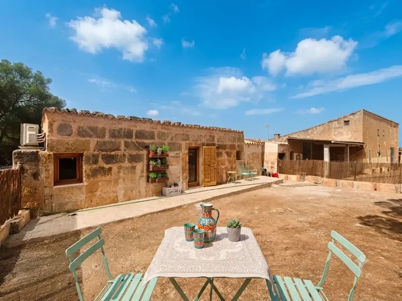 Rustic house for rent. Recently renovated. Everything is new. Air conditioning in the house. Bedroom. Parking, large terrace. — photo 8