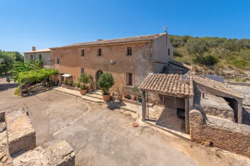 Arta, Historic Estate near Arta on 543 Hectares with Agrotourism Project in Approval Phase — photo 1