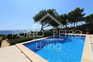 Ref. PRO107 – Single-storey, stylish villa with patio in Porto Petro’s first sea line — photo 4
