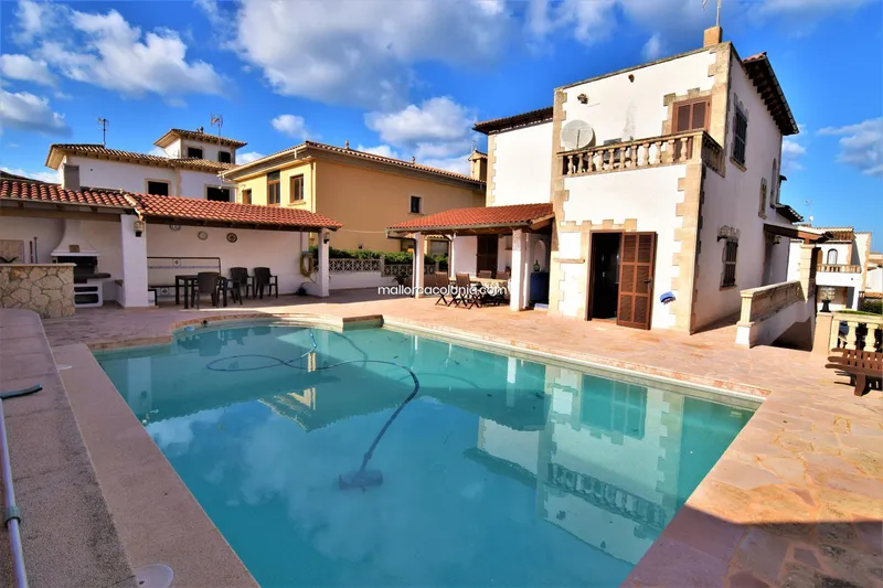 House / Chalet in Colònia de... — photo 5