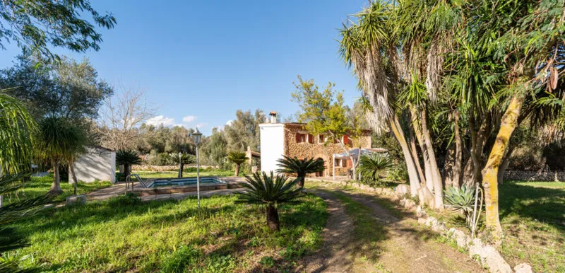 Country house in Sineu with pool and 5,400 m² of land — photo 9