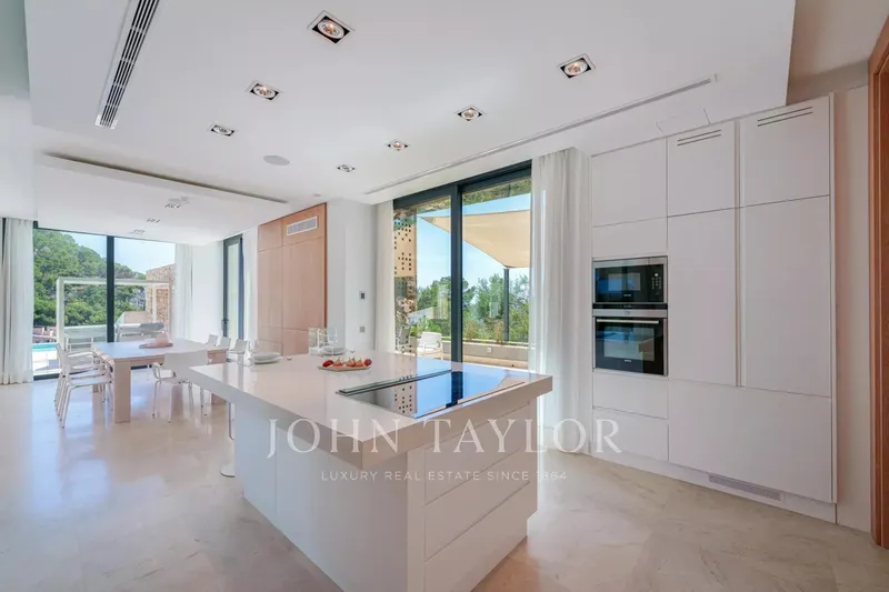 Villa for sale in Canyamel — photo 9