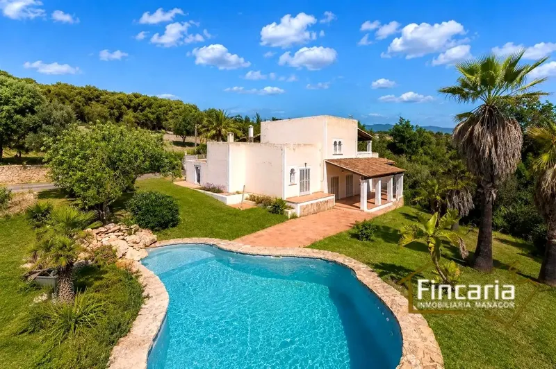 Spectacular rustic house in typical Mediterranean style with structure and roof in perfect condition, located in the Son area — photo 1