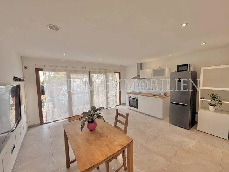 60m² apartment with 2 rooms, bathroom and air conditioning for rent — photo 2