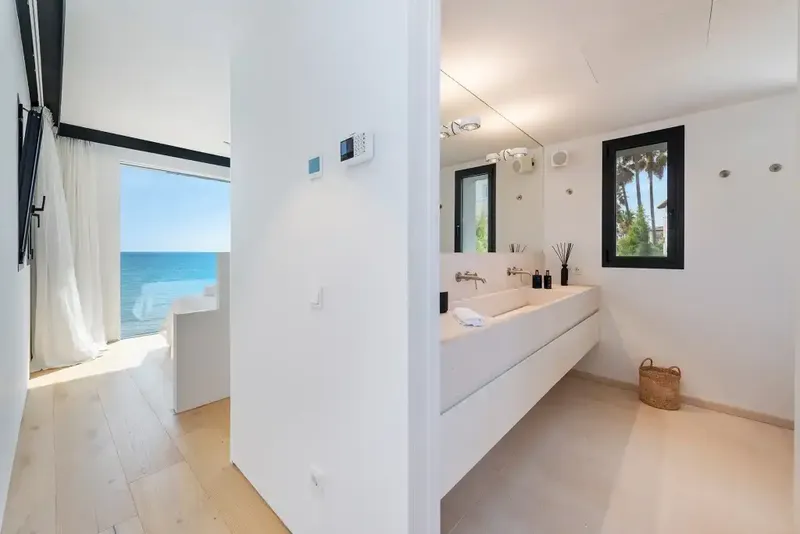 Exclusive new build villa for sale in Port Verd, one of Mallorca's most picturesque coastal areas — photo 12