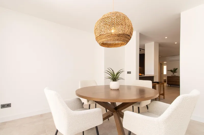 Elegant fully renovated apartment with large terrace in the center of Palma — photo 4