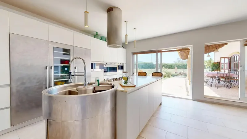 This finca in Algaida combines the character of traditional Mallorcan architecture with the comfort of a renovated home designed for — photo 4