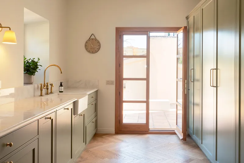 Stylishly renovated villa with guest house and large plot — photo 8
