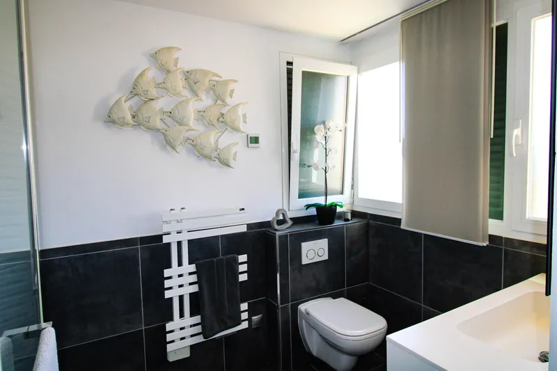 Ref.2470A – Exclusive penthouse in a well-maintained complex with pool and garden — photo 12