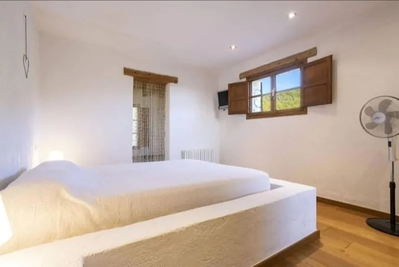 Exclusive stone finca with pool and holiday license in Santa Magdalena - Inca — photo 5