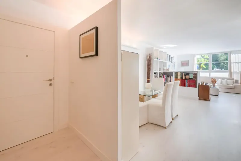Spacious and bright 140 m² apartment with 4 bedrooms and 2 bathrooms, located in one of the most residential areas of San Agustín — photo 5