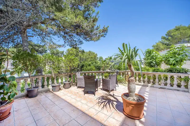 This detached villa, located in the prestigious, pleasant and quiet Bellavista urbanization (Cala Blava), combines a living space — photo 11
