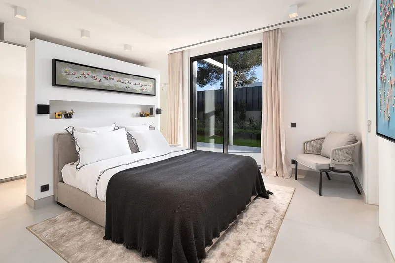 Furnished luxury villa with ocean views, saltwater pool, and rooftop terrace in Puig de Ros — photo 7