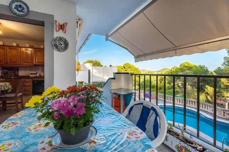 Cozy Mallorcan chalet with pool in Santa Ponsa needs renovation and is located in one of the most sought-after areas of the southwest — photo 9