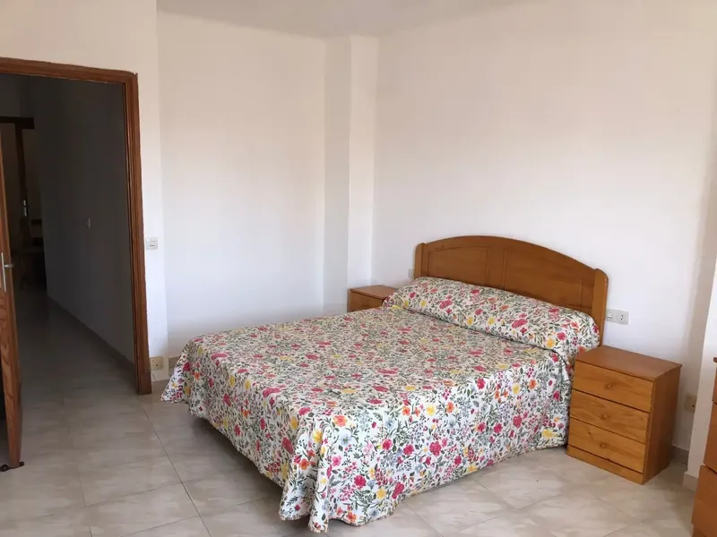 This 90 m2 apartment is located on the third floor (penthouse) of a corner building without elevator, which provides good — photo 3