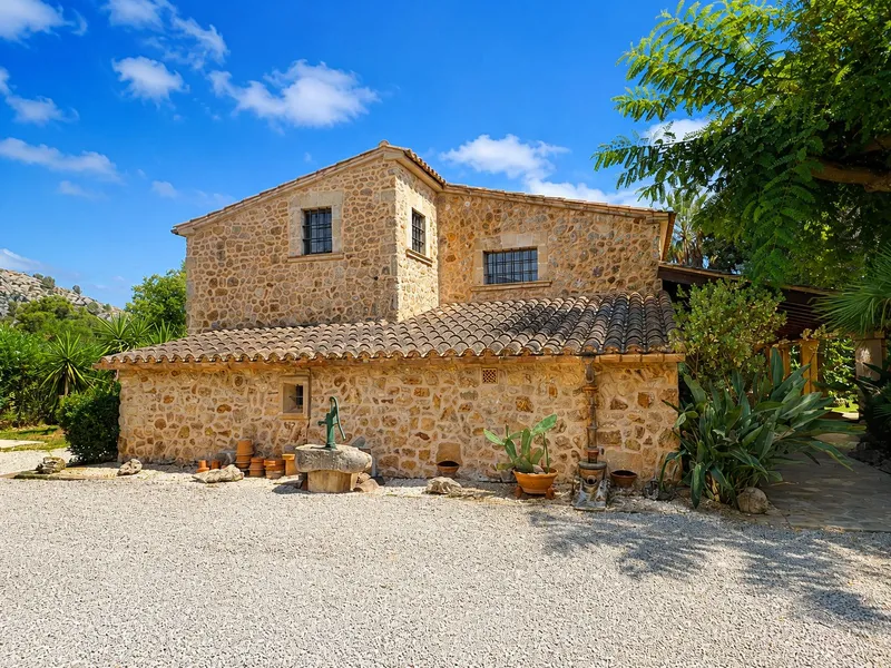 Rustic finca with views, pool, privacy and charm ... — photo 9