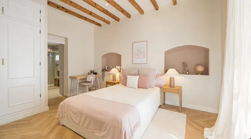 Historic eight-bedroom estate with guest apartment and mountain views in Palma — photo 8