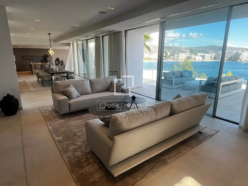 745m² house / villa for sale in Calvià, Balearic Islands — photo 2