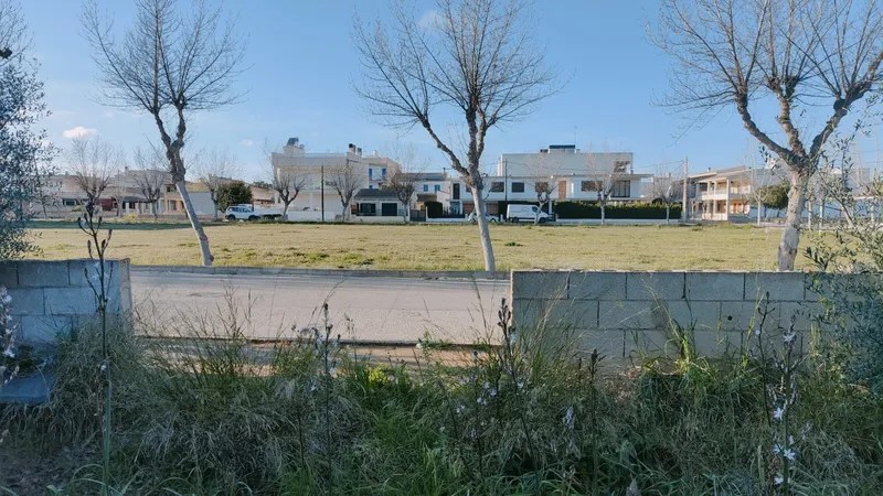 Exchange. Buildable plot in S'Estanyol. Near the sea and the port — photo 3