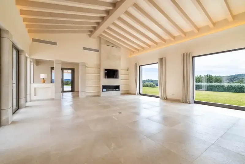 This impressive country villa is situated on a huge elevated plot and is offered for sale near the village of Es Capdellà, Calvià. — photo 9