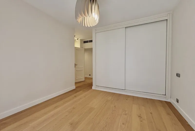 Elegant apartment with 2 parking spaces in the historic center of Palma — photo 12