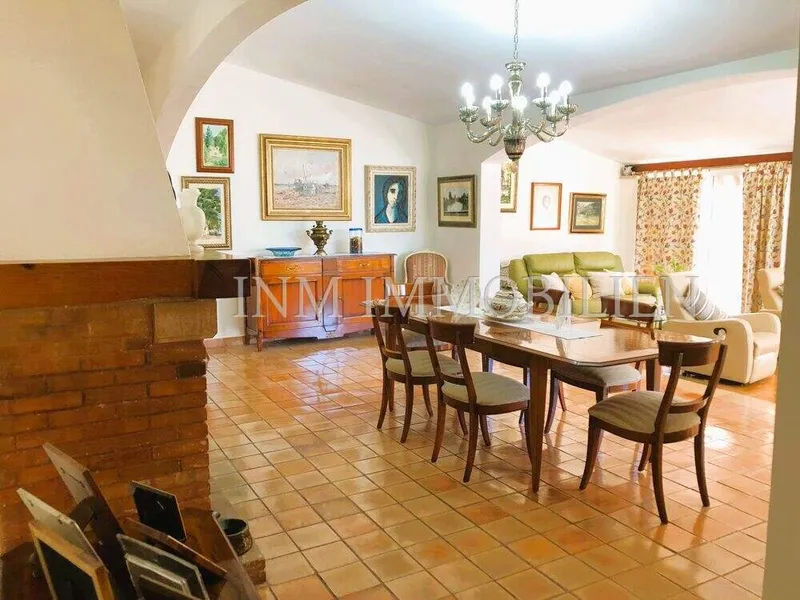 260m² finca for sale with 6 rooms, 3 bathrooms, pool and garden — photo 8