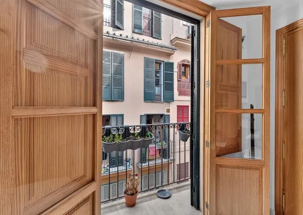 Flat / apartment in Calle de l'Argenteria, Cort, Palma de Mallorca — photo 1