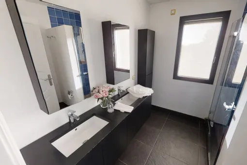 Puerto Alcudia: Chalet with sea views and a modern lifestyle near the Alcanda golf course and the marina — photo 11
