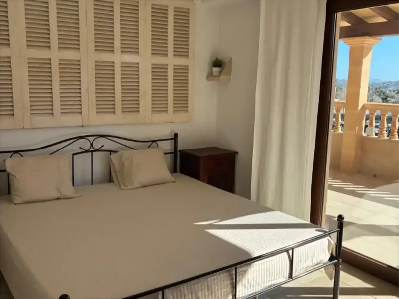 El apartamento consta de 1 habitación . Maximo 2 personas. Se alquila por temporada. El único gasto que hay es la luz que se debe pagar cada — photo 6