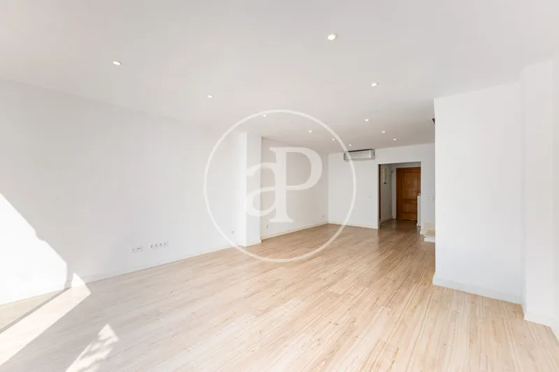 Semi-detached house for long-term rental in La Vileta — photo 9