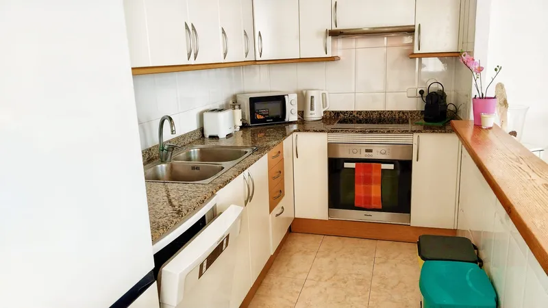 IA-183-1 Apartment on the seafront — photo 7