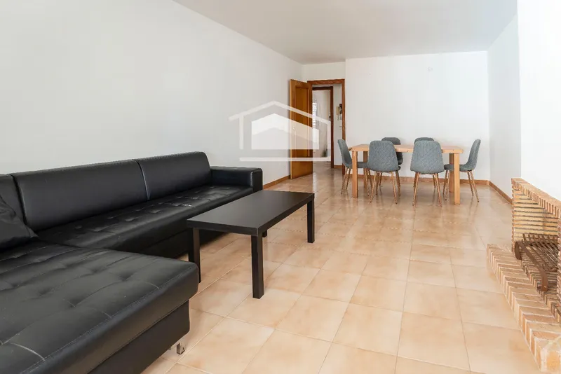 3-bedroom flat with terrace and garage one minute from the sea — photo 4