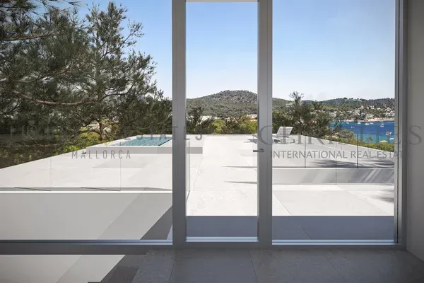 Building plot in Camp de Mar with planning permission for a modern villa — photo 3