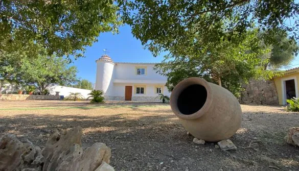 House / Chalet in Costitx — photo 1