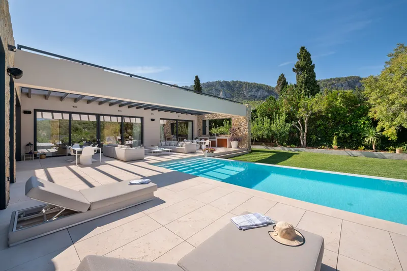 Villa with pool in Esporlas — photo 1