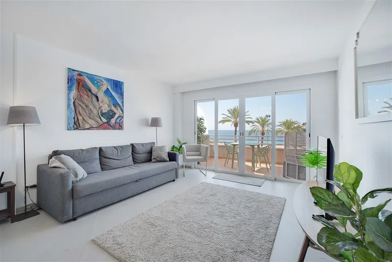 1st line sea view apartment in Mallorca Magaluff in Magaluf — photo 3
