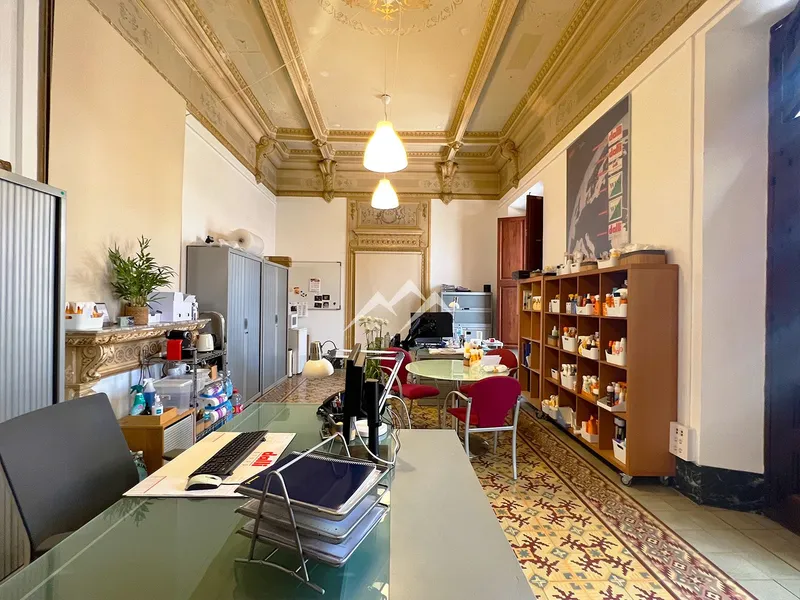 High-end commercial premises on emblematic street in Palma — photo 8