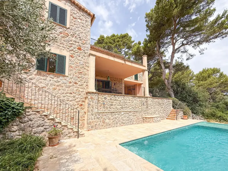 Discover this spectacular chalet located in the coveted area of Cala Deia, a true oasis ready to move into. — photo 2