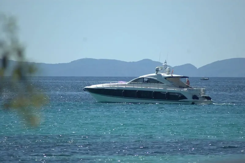 In an idyllic setting in the heart of the beautiful southern region of Mallorca, just 2.5 km from the magnificent Es Trenc beach and the prestigious — photo 2