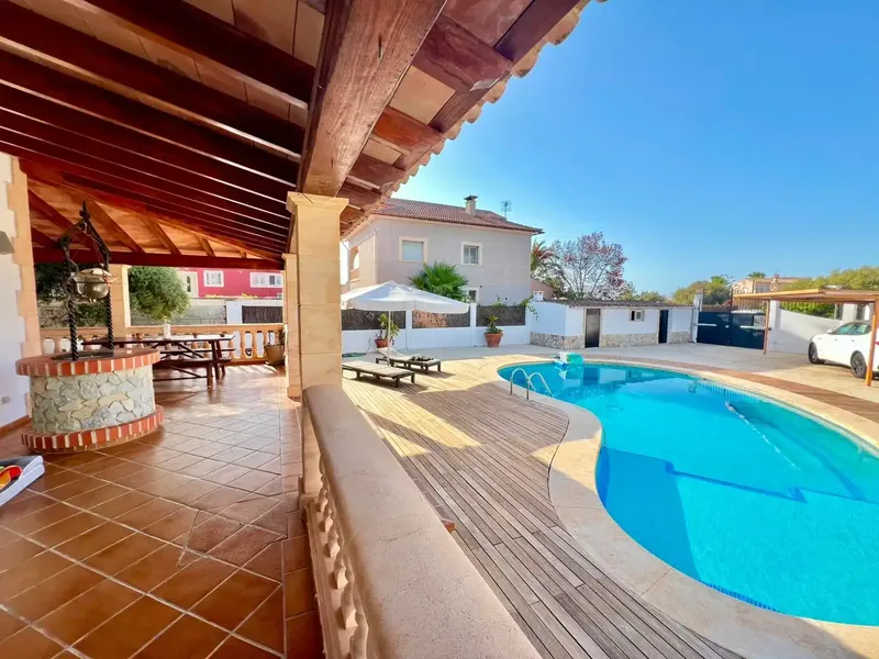 Magnificent villa with pool and garage in Portocolom: long-term rental. — photo 2