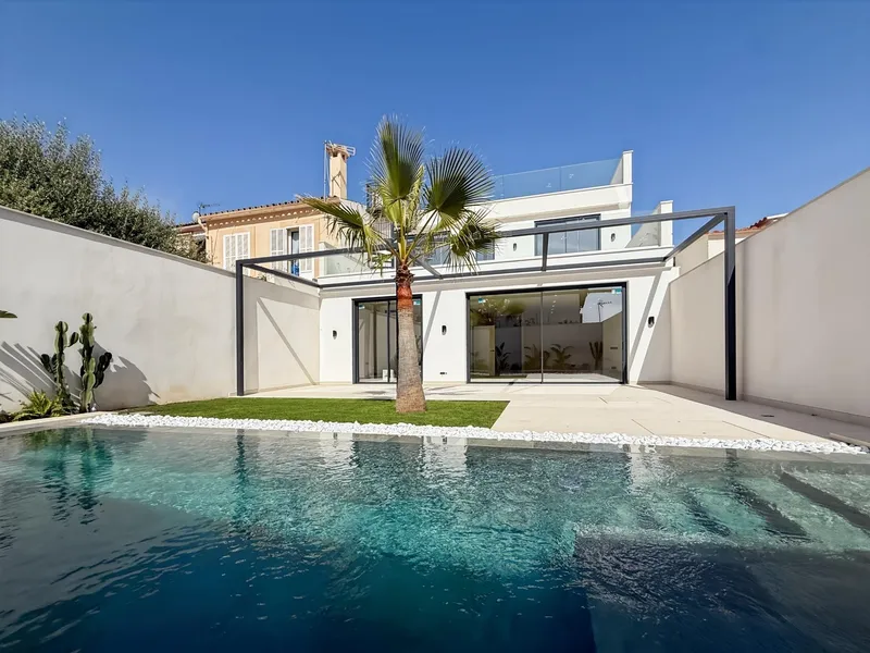 Villa for Sale in Palma de Mallorca — photo 1