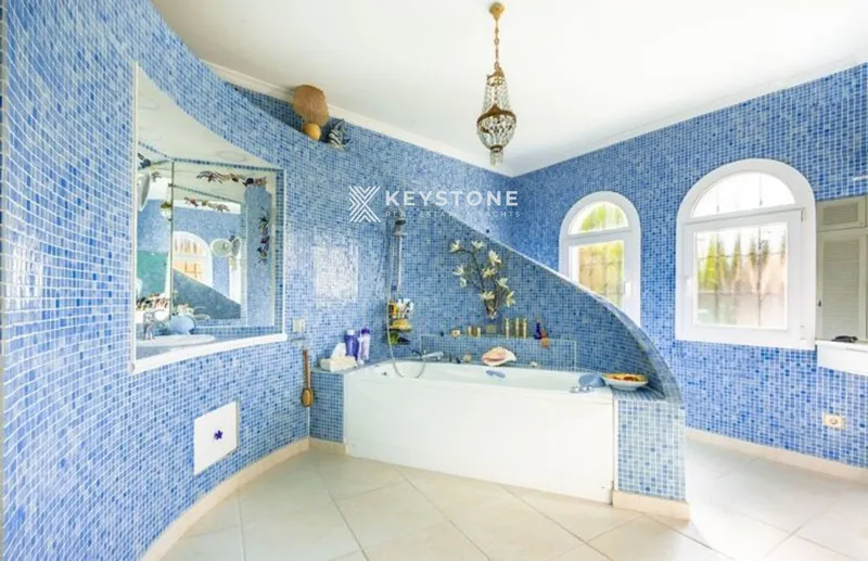 House — photo 6