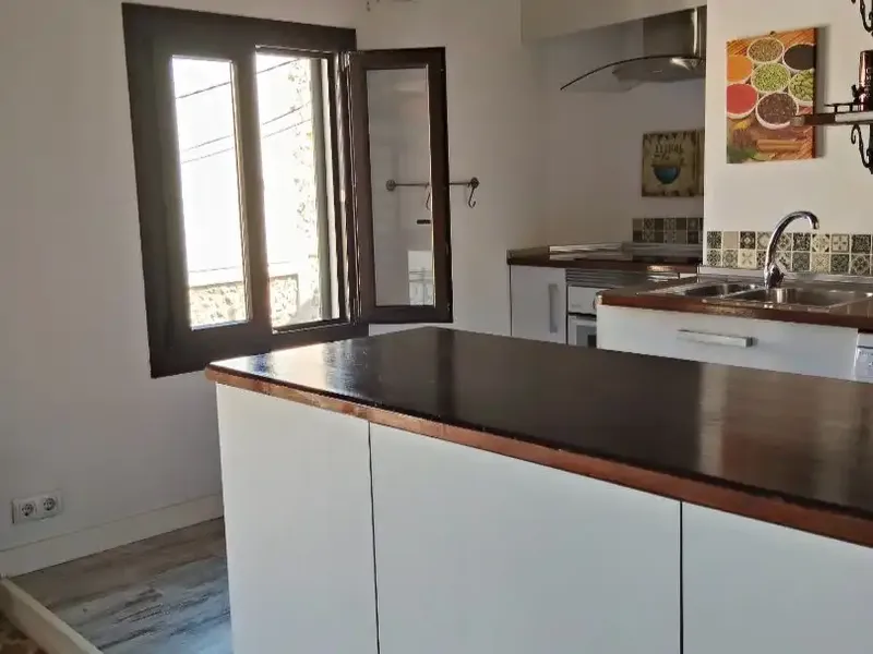 Characterful apartment with mountain views — photo 6